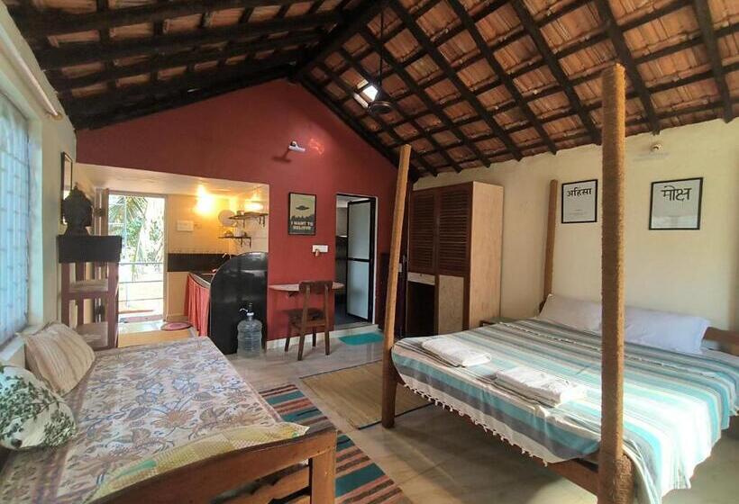 Семейное Студио, Ff Space, Beach Property Only For Shanti Yoga People, Mandremarambol Beach