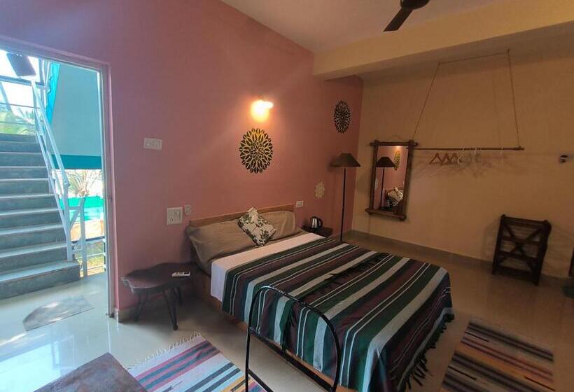 Трехместный Номер Deluxe, Ff Space, Beach Property Only For Shanti Yoga People, Mandremarambol Beach