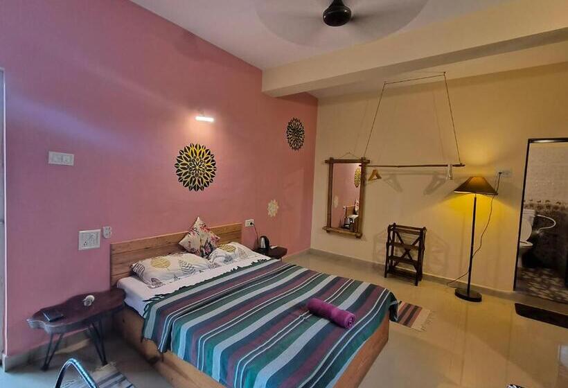 Трехместный Номер Deluxe, Ff Space, Beach Property Only For Shanti Yoga People, Mandremarambol Beach