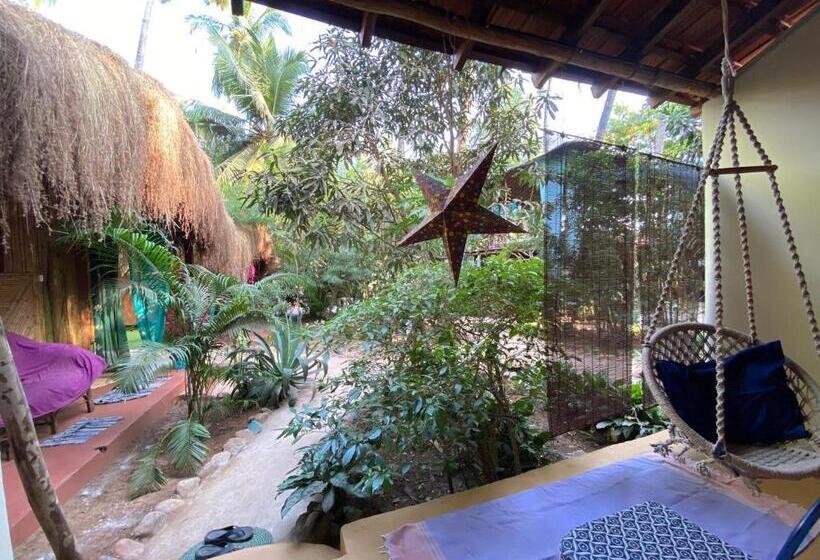 Дом 1 Спальня, Ff Space, Beach Property Only For Shanti Yoga People, Mandremarambol Beach