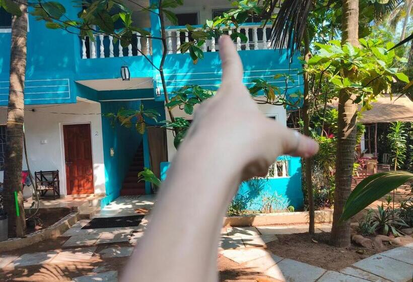 Номер Стандарт с Балконом, Ff Space, Beach Property Only For Shanti Yoga People, Mandremarambol Beach