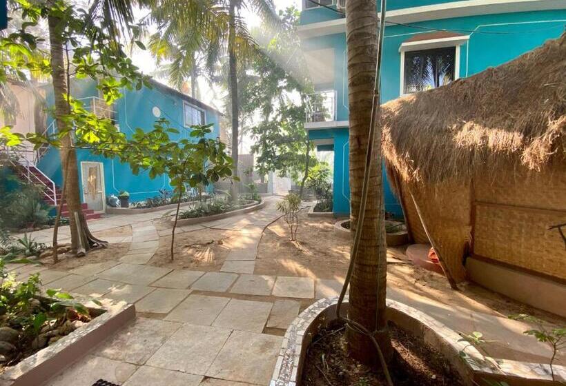 Трехместный Номер Классика, Ff Space, Beach Property Only For Shanti Yoga People, Mandremarambol Beach