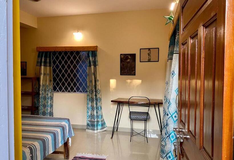 Номер Стандарт Трехместный, Ff Space, Beach Property Only For Shanti Yoga People, Mandremarambol Beach