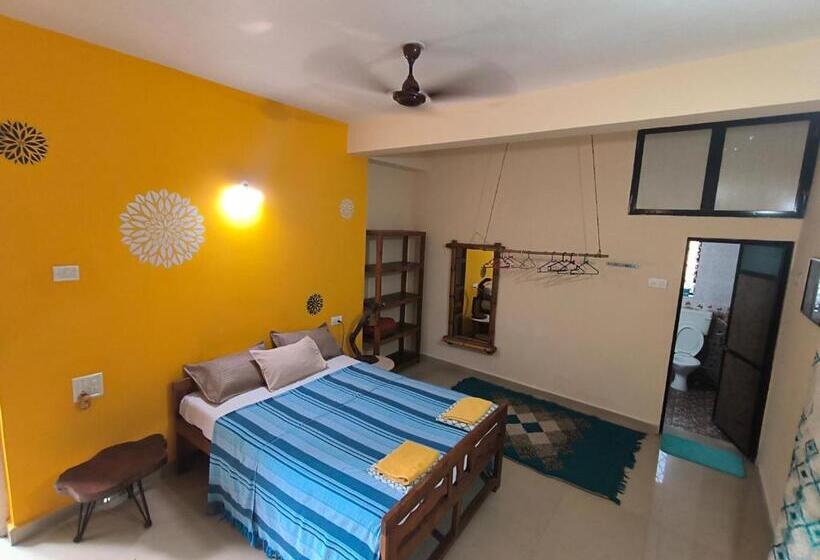 Номер Стандарт Трехместный, Ff Space, Beach Property Only For Shanti Yoga People, Mandremarambol Beach