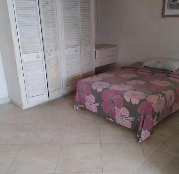 استودیوی استاندارد, Westc