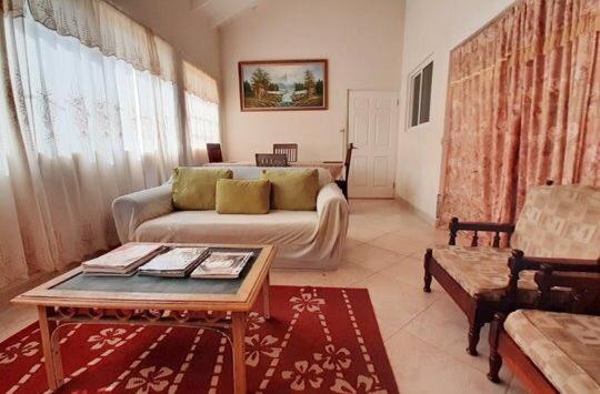 استودیوی استاندارد, Westc