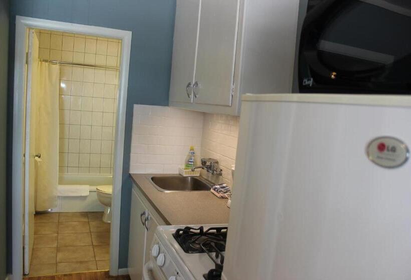 2ベッドルームアパートメント, Wheatland Motel