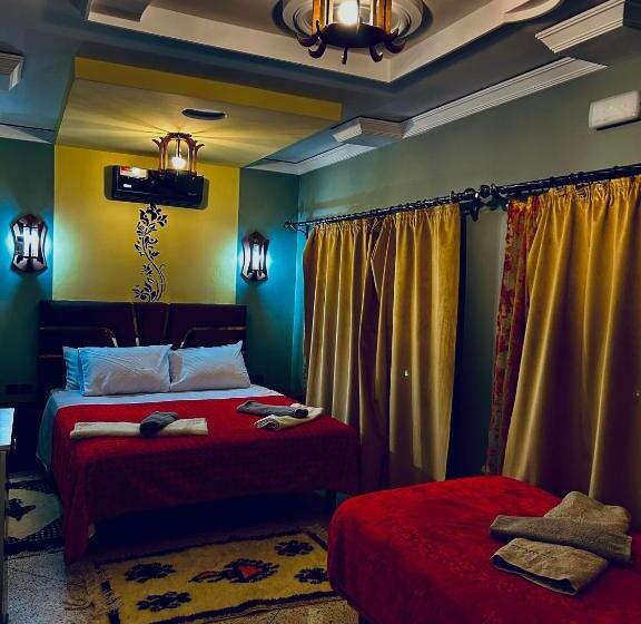 اتاق راحتی سه تخته, Hôtel Riad Atlas Dades