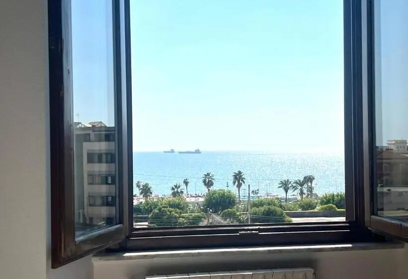 اتاق لوکس با چشم‌انداز دریا, Sealovers House Sea View Deluxe