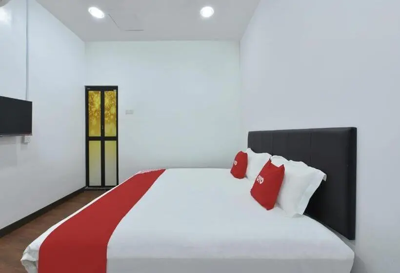 Standard-huone King-vuode, Madeena Inn By Oyo