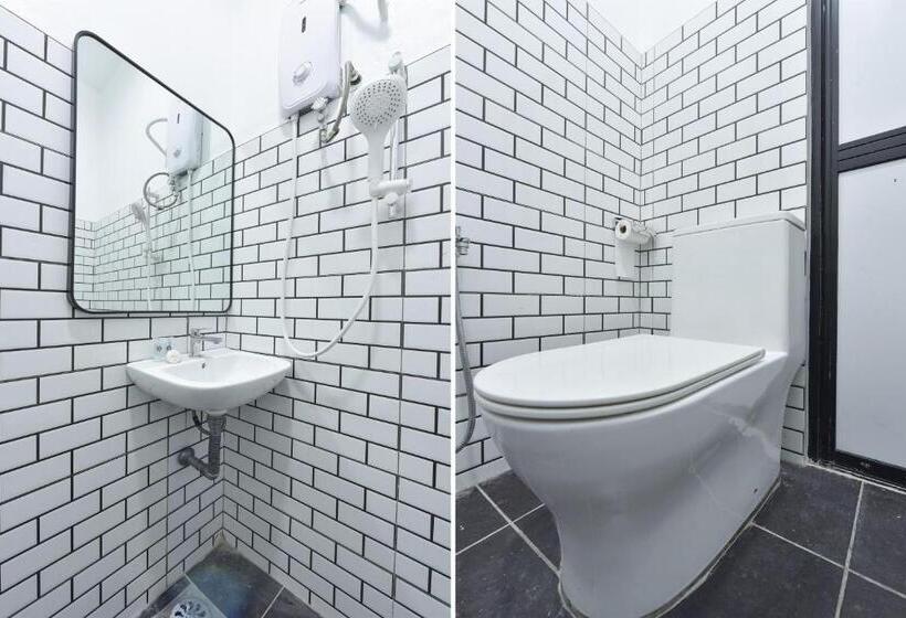 Quarto Deluxe, Madeena Inn By Oyo