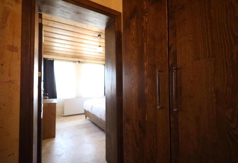 패밀리 스위트, Rocca Stone House