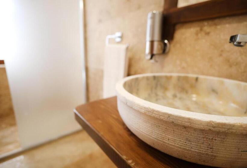 수피리어 패밀리 룸, Rocca Stone House