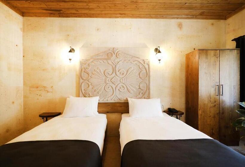 수피리어 룸, Rocca Stone House