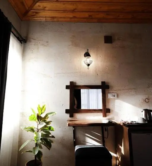 Perhehuone, Rocca Stone House