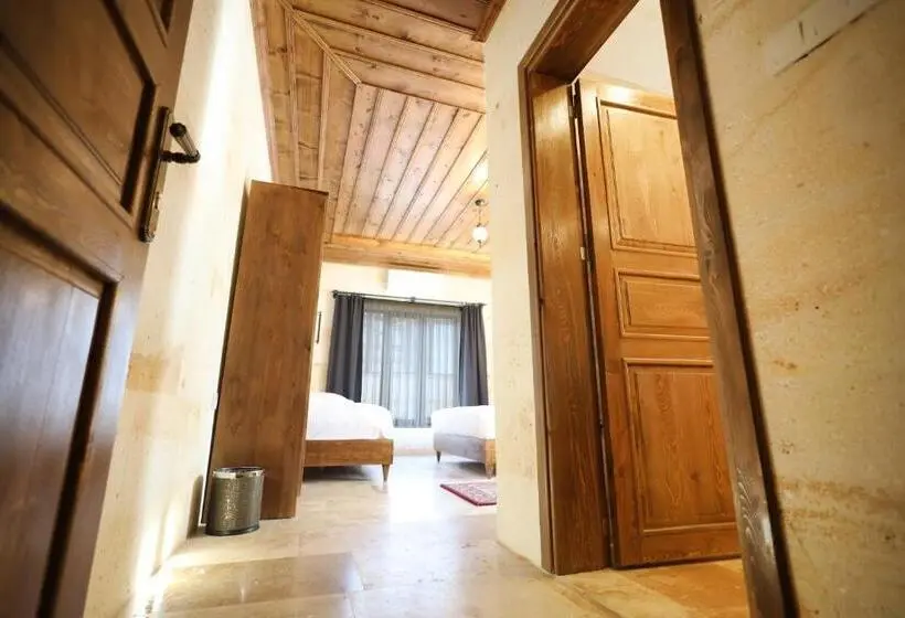 Perhehuone, Rocca Stone House