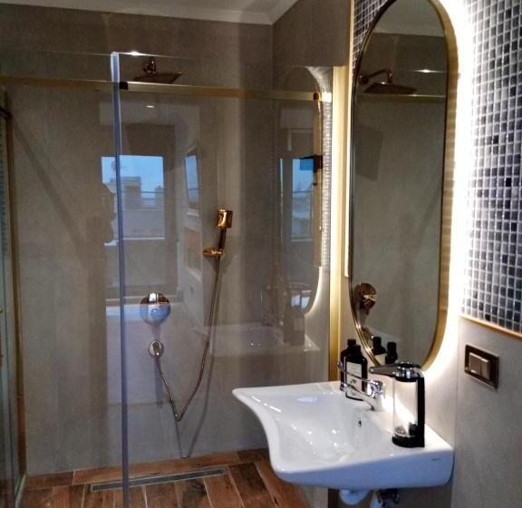 سوئیت با وان آب گرم, Taksim Bosphorus