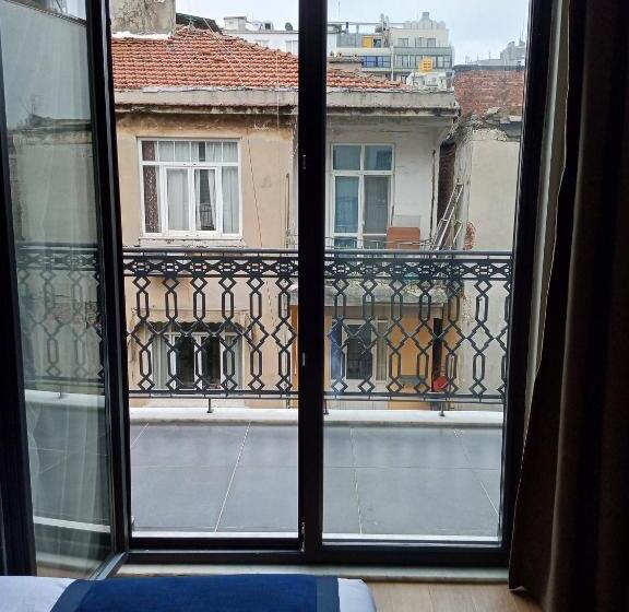 اتاق استاندارد با بالکن, Taksim Bosphorus