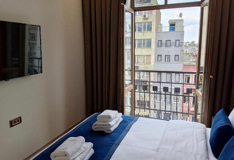 سوییت لوکس, Taksim Bosphorus