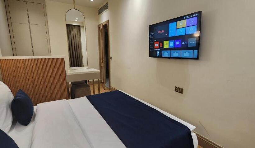 سوییت لوکس, Taksim Bosphorus