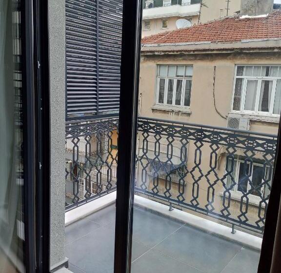 اتاق استاندارد با بالکن, Taksim Bosphorus