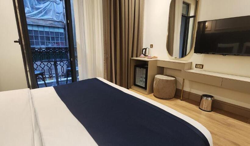 اتاق استاندارد با بالکن, Taksim Bosphorus