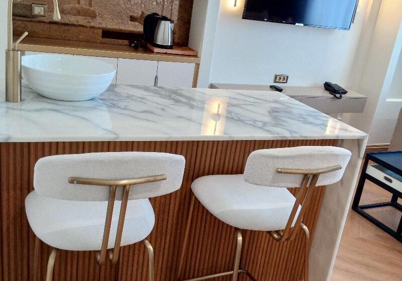 سوییت لوکس, Taksim Bosphorus