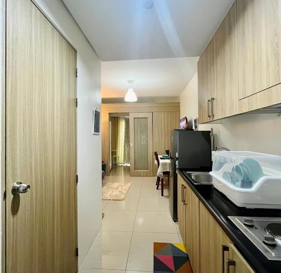 バルコニー付き1ベッドルームアパートメント, Shore Residences 1 Bedroom Condo Unit