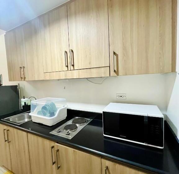 شقة غرفة نوم واحدة مزودة بشُرفة, Shore Residences   1 Bedroom Condo Unit