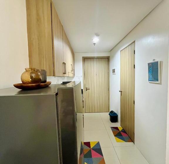 バルコニー付き1ベッドルームアパートメント, Shore Residences 1 Bedroom Condo Unit