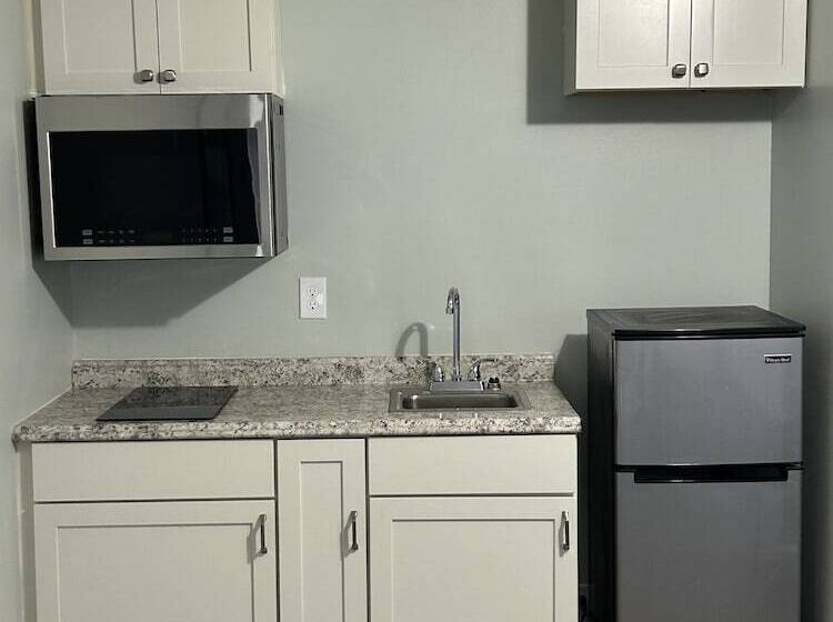 غرفة ديلوكس, Boulevard Motel