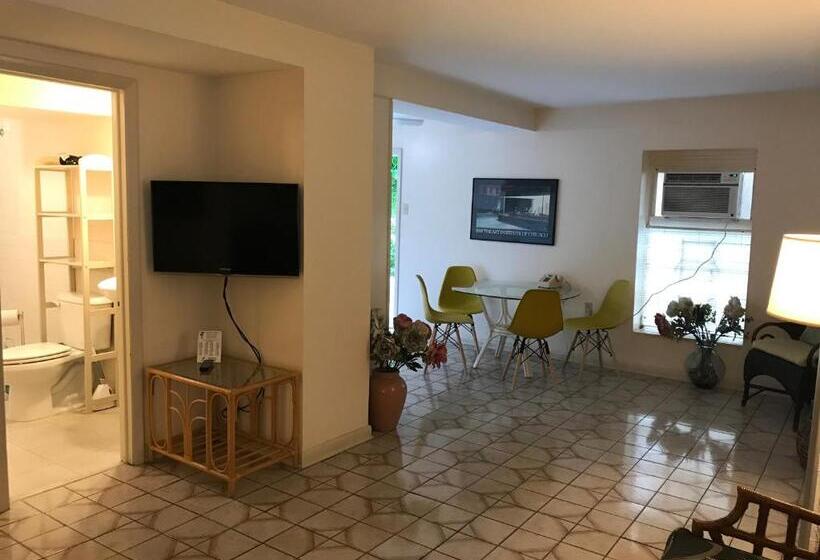 דירת חדר, El Patio Motel