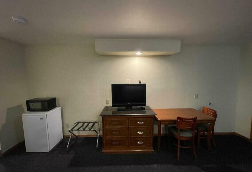 스탠다드 룸, Campus Inn Baraboo