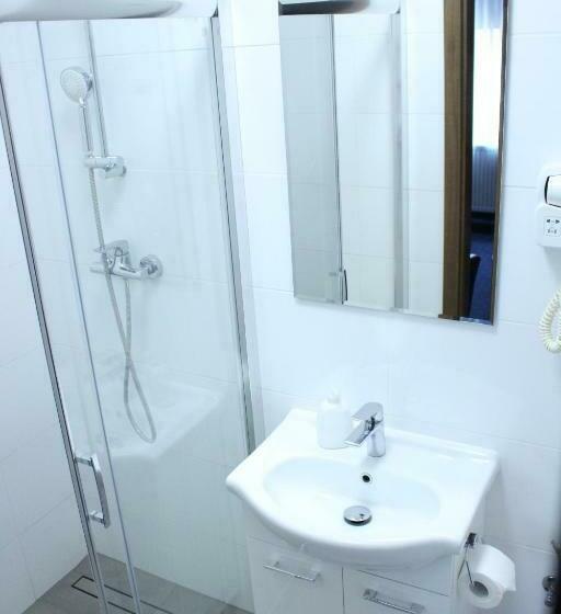 חדר סטנדרט, Colnus