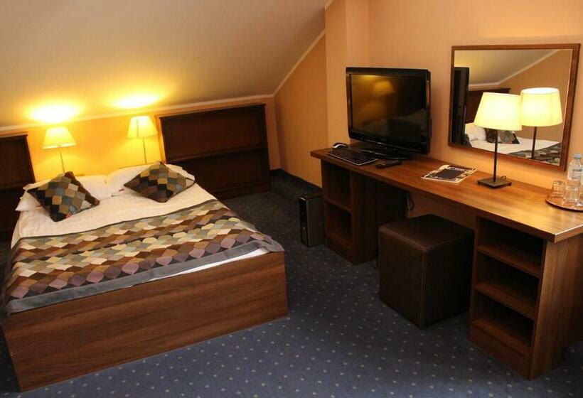 חדר סטנדרט יחיד, Colnus