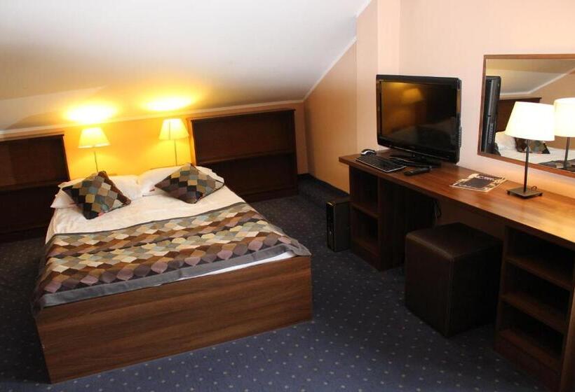 חדר אקונומי יחיד, Colnus