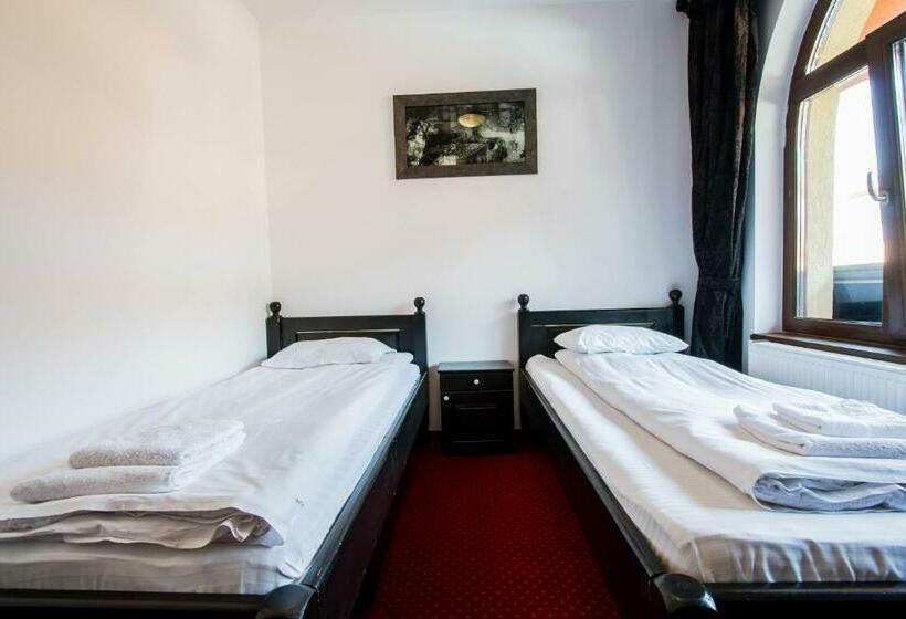 スタンダードルーム, Complex Turistic Max International