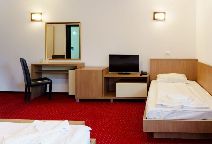 ファミリールーム, Complex Turistic Max International