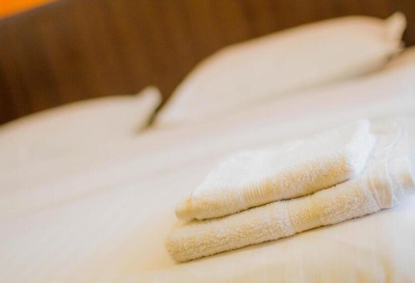 ファミリールーム, Complex Turistic Max International