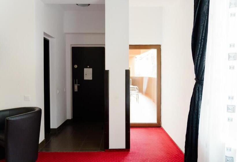 ファミリールーム, Complex Turistic Max International