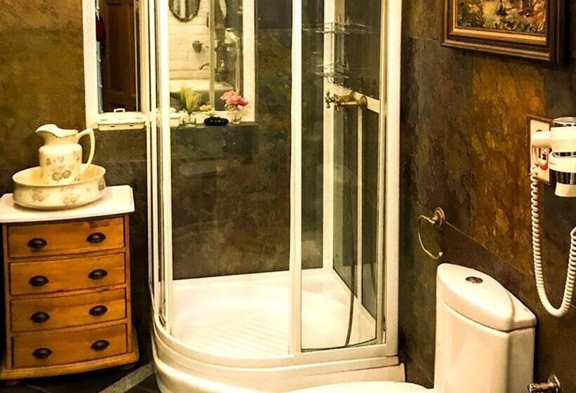 침실 1개 아파트, Dwór Barocco