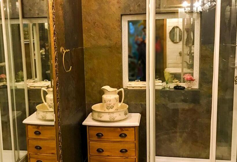 침실 1개 아파트, Dwór Barocco