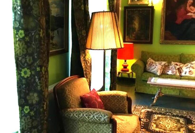 침실 1개 아파트, Dwór Barocco