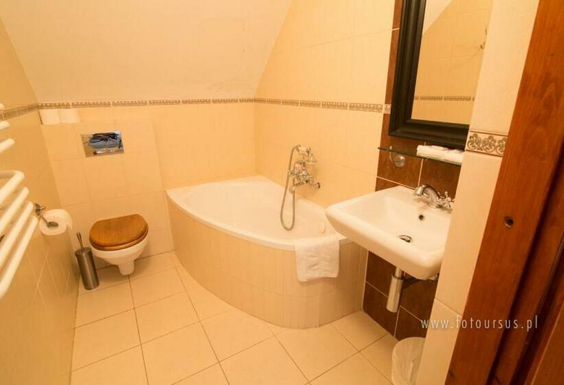 经济型三人房间, Farma Many B&b, Noclegi Suntago & Deepspot