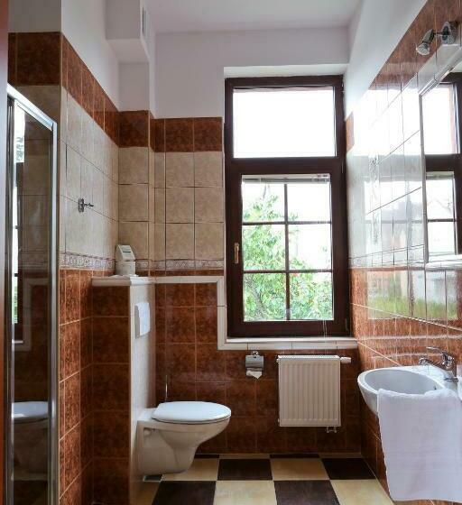 חדר סטנדרט, Edmar