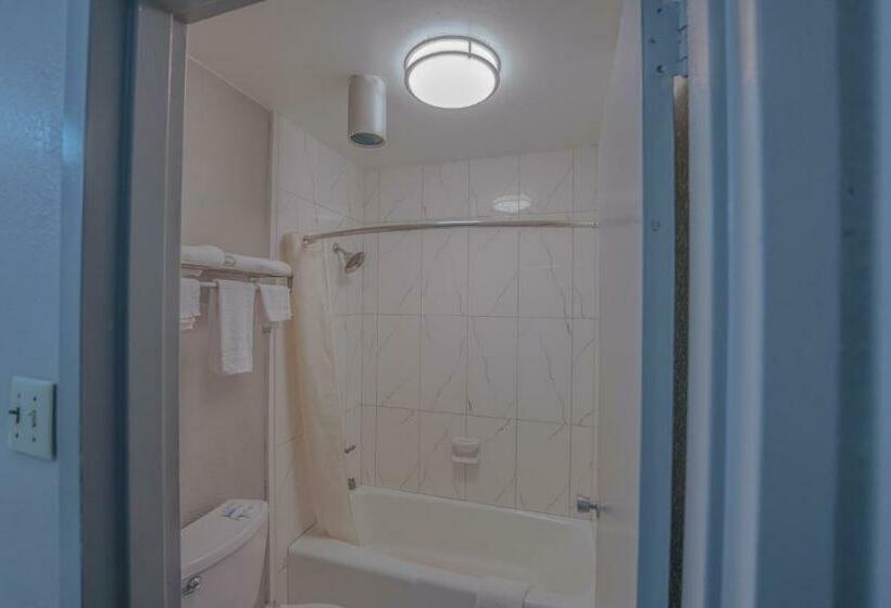 غرفة قياسية سرير كينج, Executive Inn Locust Grove