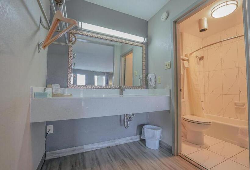 غرفه قياسيه سريرين مزدوجين, Executive Inn Locust Grove