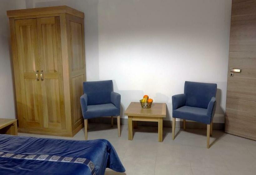 4인용 스탠다드 룸, Hédervári Lovas Vendégház