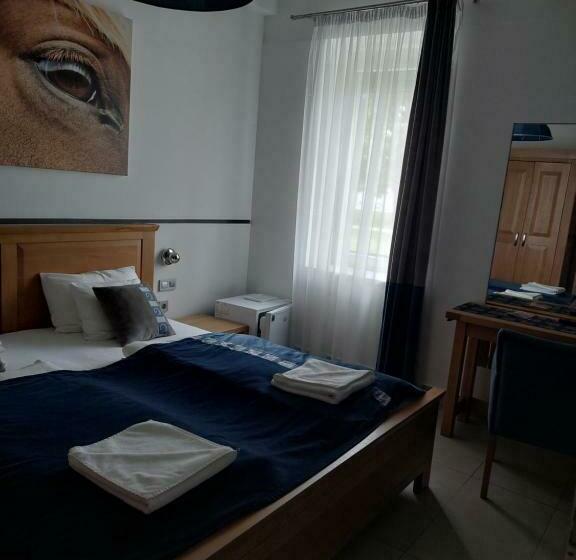 4인용 스탠다드 룸, Hédervári Lovas Vendégház