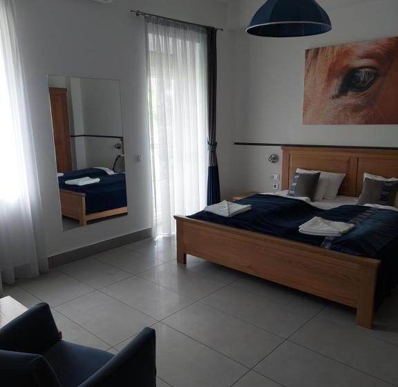 4인용 스탠다드 룸, Hédervári Lovas Vendégház